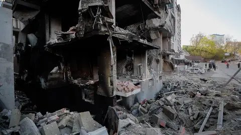 Imagen de un edificio destruido por los bombardeos