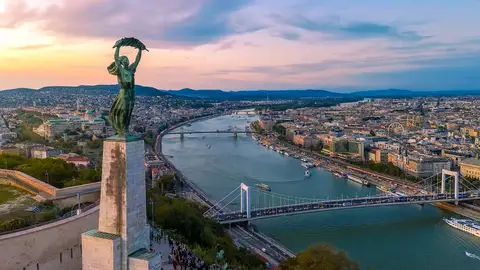¿Te apetece viajar sola? Budapest es uno de los destinos más seguros para mujeres viajeras ¿Te apetece viajar sola? Budapest es uno de los destinos más seguros para mujeres viajeras