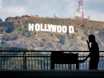 Imagen de archivo del letrero de Hollywood en Los Angeles, California