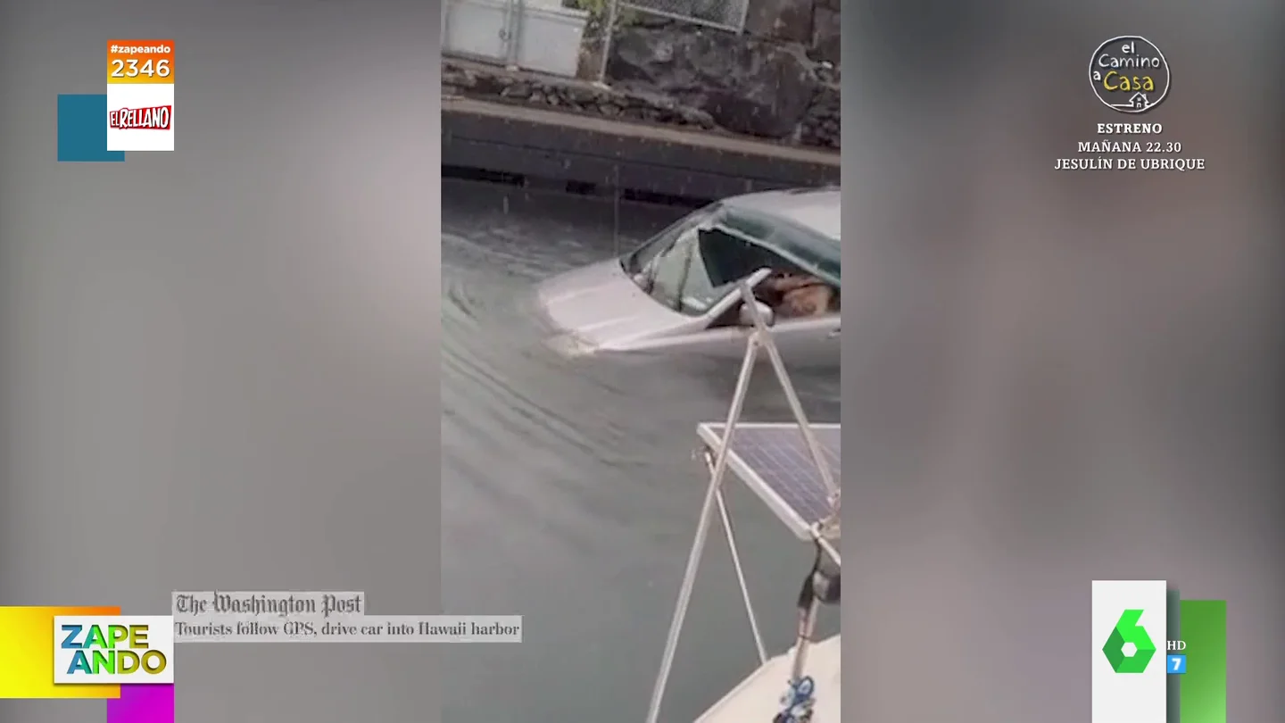 Dos turistas siguen las indicaciones del GPS y terminan metiendo su coche en el puerto: "La cosa se puso un poco húmeda" Dos turistas siguen las indicaciones del GPS y terminan metiendo su coche en el puerto: "La cosa se puso un poco húmeda"
