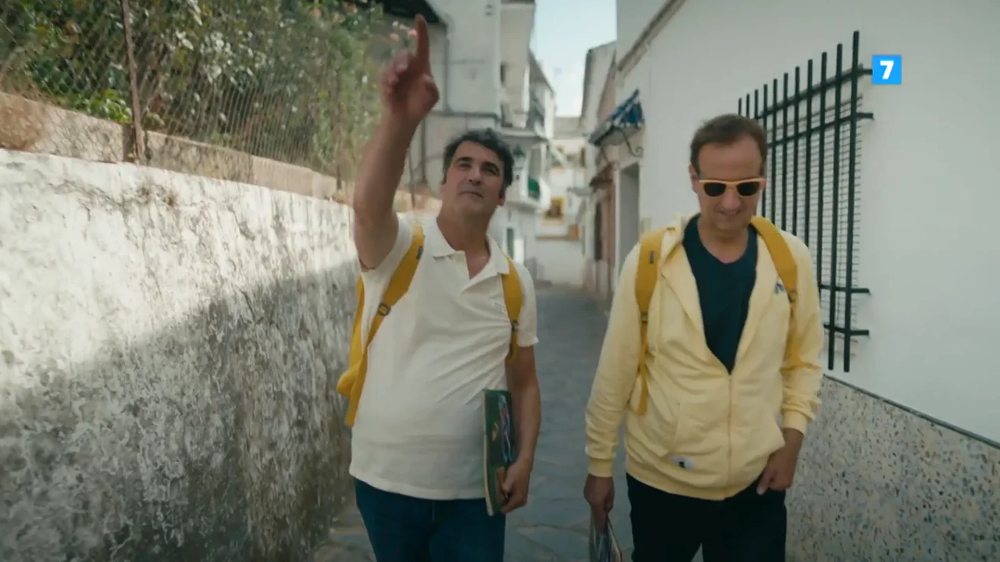 Hoy, en El Camino a Casa, Jesulín de Ubrique viaja a su infancia con Albert Espinosa Jesulín de Ubrique es el primer protagonista de 'El Camino a Casa', el programa conducido por Albert Espinosa en el que el torero hará un recorrido por su Ubrique natal, desde el colegio en el que estudiaba de niño a la casa en la que pasó su infancia.