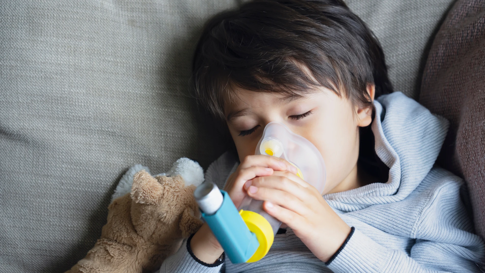 El doctor Juan Carlos Juliá explica cómo son los síntomas del asma, la enfermedad crónica más común en niños