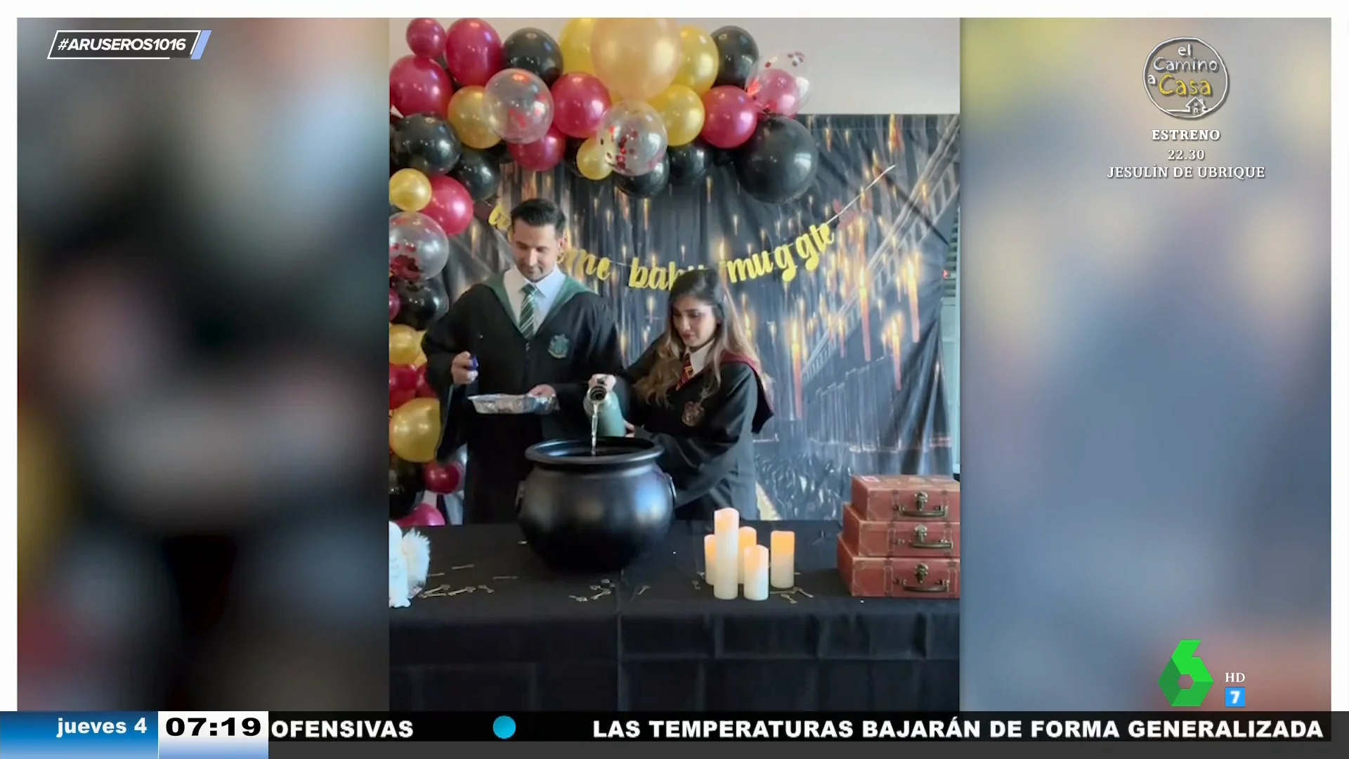 Una fiesta de revelación de género a lo Harry Potter: así descubren si su bebé será niño o niña gracias a la 'magia'