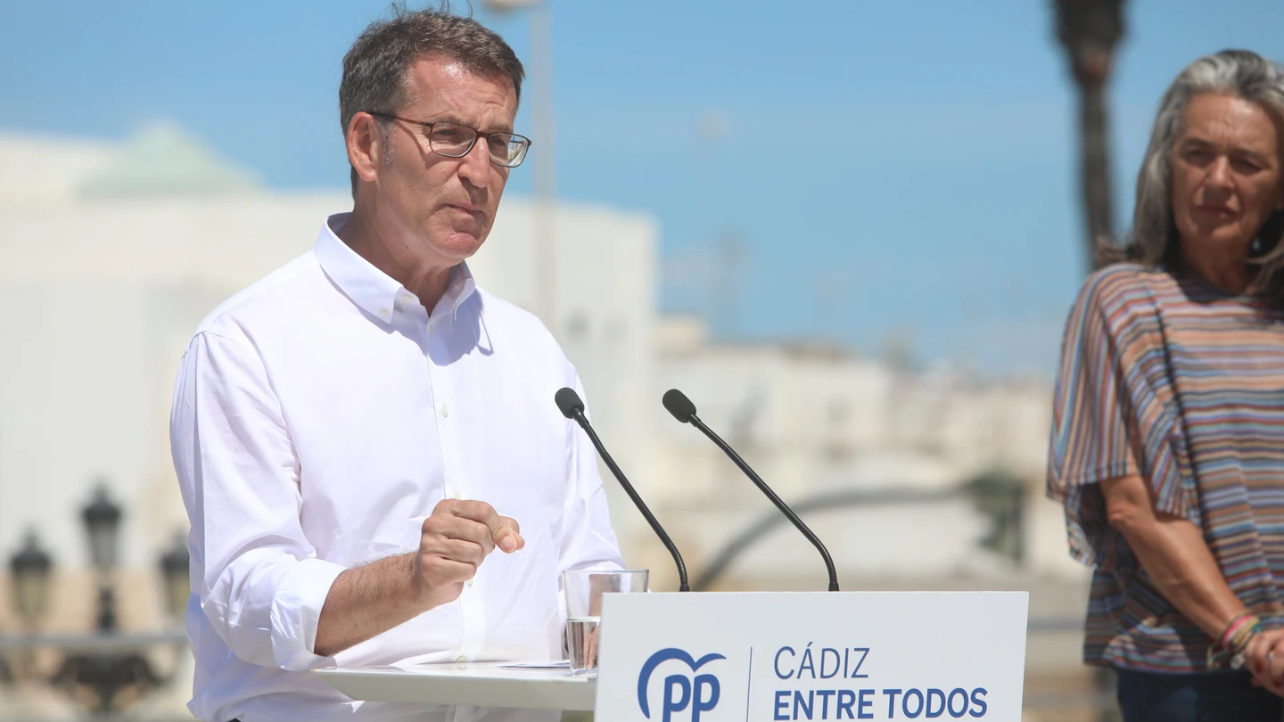 Alberto Núñez Feijóo en la presentación de la candidatura del PP a la Alcaldía de Cádiz Alberto Núñez Feijóo en la presentación de la candidatura del PP a la Alcaldía de Cádiz