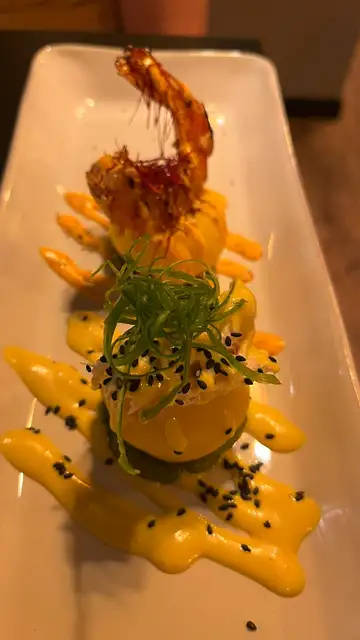 Causa de pollo y langostino del restaurante Pucará Causa de pollo y langostino del restaurante Pucará