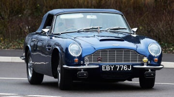 Fotografía del Aston Martín perteneciente a Carlos III de Inglaterra
