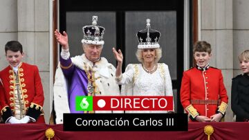 La coronación de Carlos III, en directo: Camila y Carlos salen acompañados al balcón de Buckingham