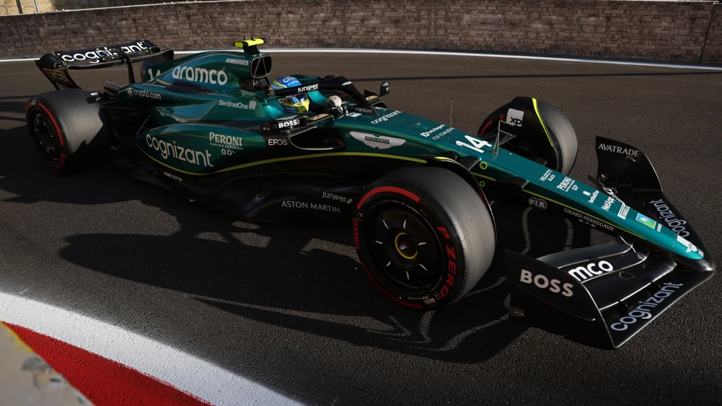 Fernando Alonso, con el Aston Martin en Bakú Fernando Alonso, con el Aston Martin en Bakú