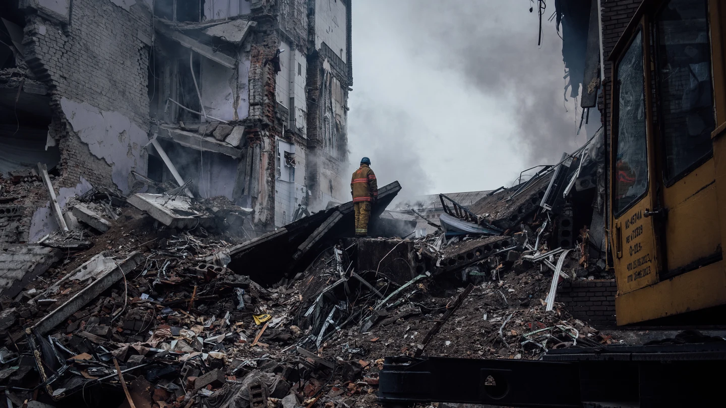 Bajmut arde mientras Zaporiyia se prepara para una ofensiva ucraniana Bajmut arde mientras Zaporiyia se prepara para una ofensiva ucraniana