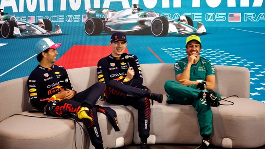 Sergio Pérez, Max Verstappen y Fernando Alonso Sergio Pérez, Max Verstappen y Fernando Alonso