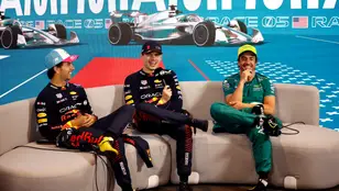 Sergio Pérez, Max Verstappen y Fernando Alonso