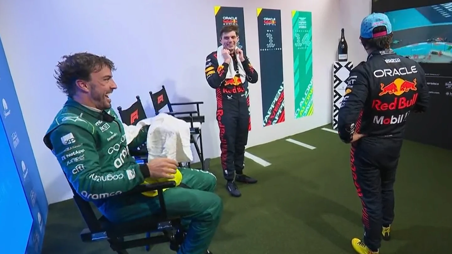 Fernando Alonso no se deja 'vacilar' por Verstappen: "En Mónaco será diferente" Fernando Alonso no se deja 'vacilar' por Verstappen: "En Mónaco será diferente"