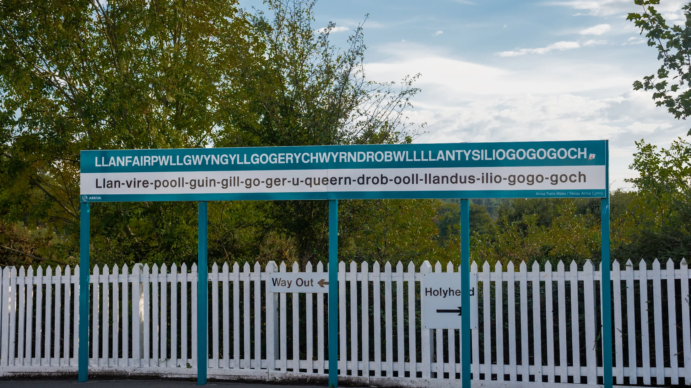El pueblo con el nombre más largo del mundo está en Gales El pueblo con el nombre más largo del mundo está en Gales
