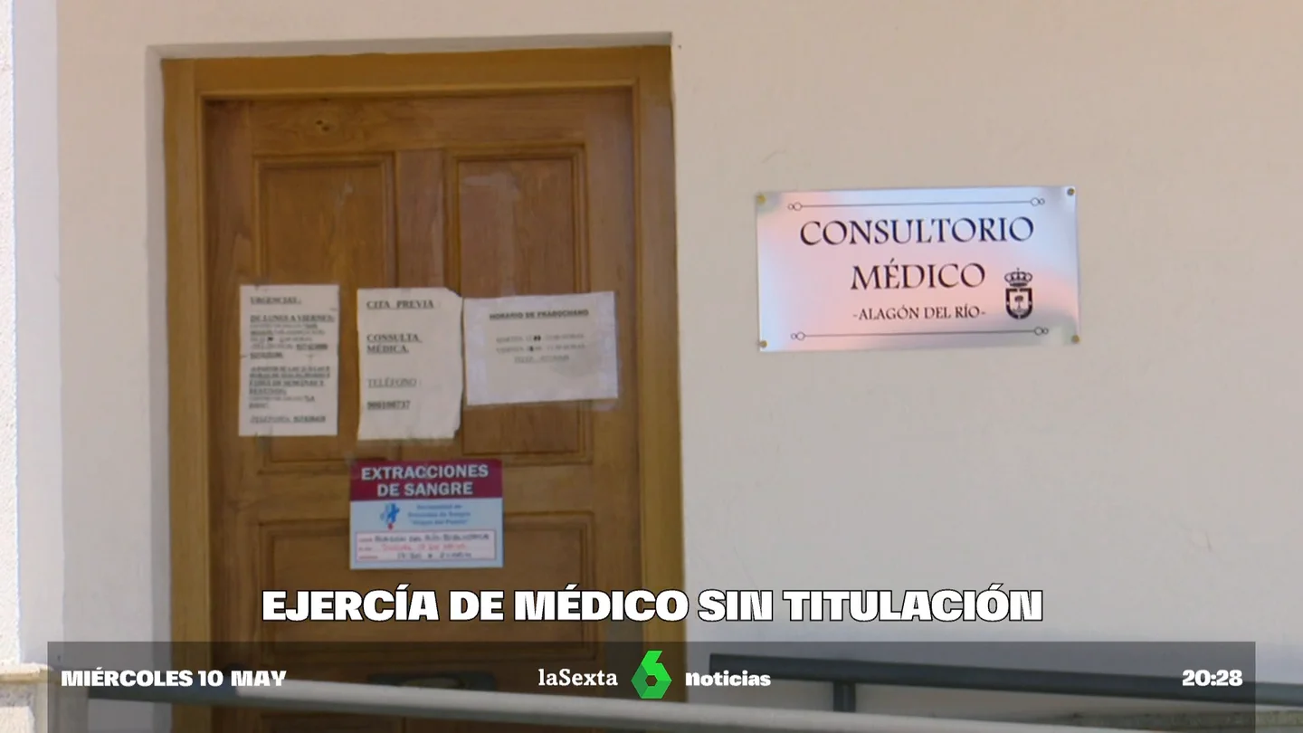 Extremadura denuncia a un hombre de 67 años por falsificar la titulación de médico: sospecharon por su lenguaje y sus recetas Extremadura denuncia a un hombre de 67 años por falsificar la titulación de médico: sospecharon por su lenguaje y sus recetas