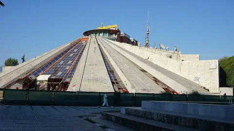 Pirámide. Tirana (Albania). Pirámide. Tirana (Albania).