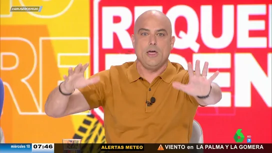 Álex Requena confiesa que casi atropella a otro colaborador de Aruser@s: "Es un peligro andando y en coche" Álex Requena confiesa que casi atropella a otro colaborador de Aruser@s: "Es un peligro andando y en coche"