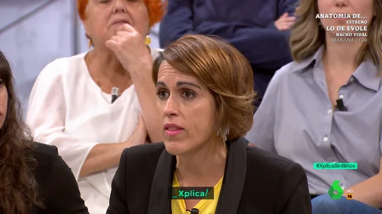 ¿La ley de familias para cuándo?: el mensaje de Laura Baena (Malasmadres) a las políticas del plató de laSexta Xplica La fundadora del 'Club Malasmadres' afirma en este vídeo de laSexta Xplica que "se está legislando solo desde una perspectiva, la femenina" y pide "construir un mercado laboral flexible que permita que la mujer no tenga que renunciar".