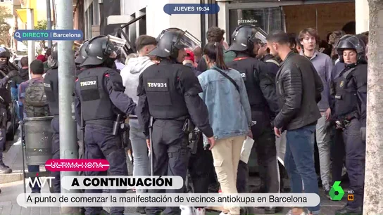 Manifestación de okupas y vecinos antiokupa en Barcelona tras los altercados en el barrio de Bonanova Manifestación de okupas y vecinos antiokupa en Barcelona tras los altercados en el barrio de Bonanova