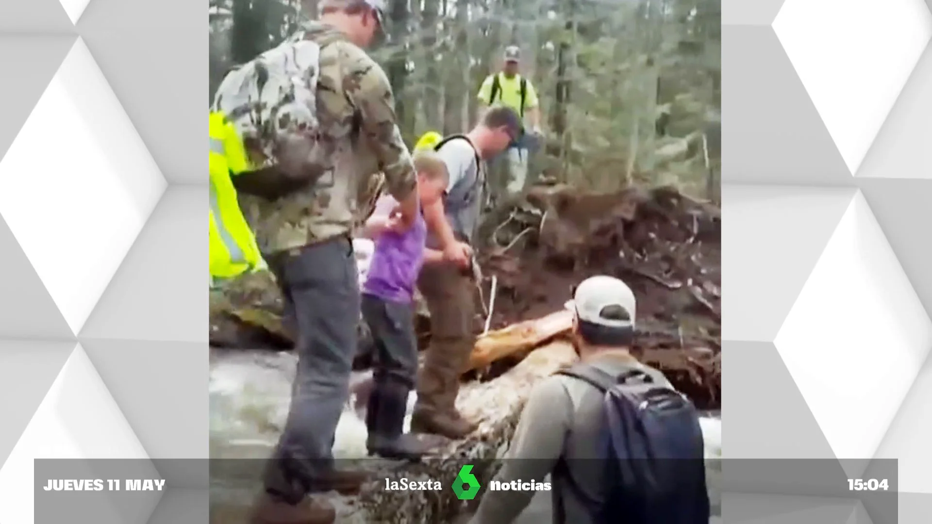 Un niño de ocho años sobrevive dos días perdido en un bosque de Michigan comiendo nieve