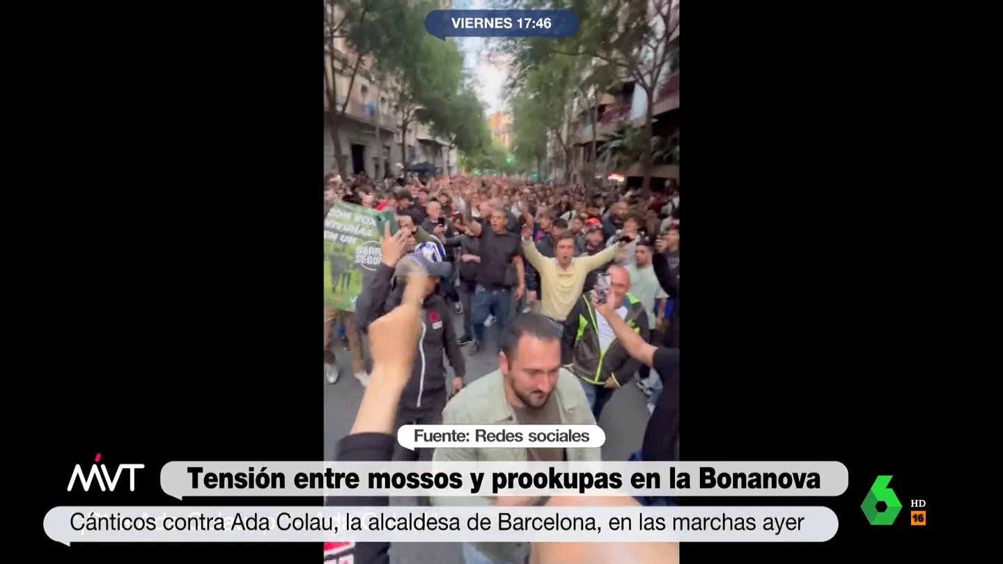 Insultos a Ada Colau en una protesta en La Bonanova Insultos a Ada Colau en una protesta en La Bonanova