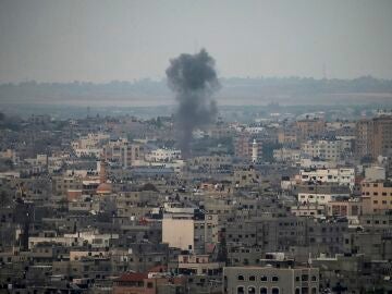 Cross-attacks between Israel and Gaza militias resume after a truce of just eight hours