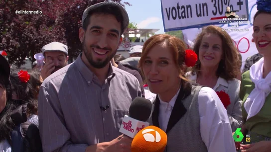 La reacción de Isma Juárez al oír a Mónica García cambiar de voz para enviar su mensaje político Isma Juárez celebra San Isidro hablando con los candidatos a la Comunidad de Madrid Juan Lobato (PSOE), Alejandra Jacinto (Podemos) o Monica García (Más Madrid), a los que pone una condición para que dejen sus mensajes políticos.