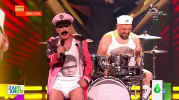 De marineros en calzoncillos a latigazos con trenzas: las actuaciones más extravagantes de Eurovisión