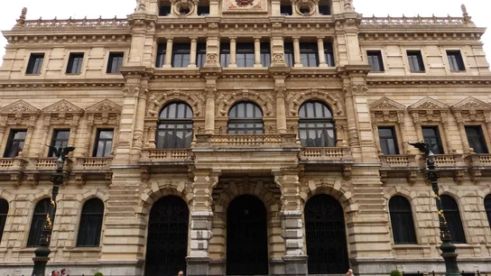 Fotografía delPalacio de la Diputación foral de Bizkaia Fotografía delPalacio de la Diputación foral de Bizkaia