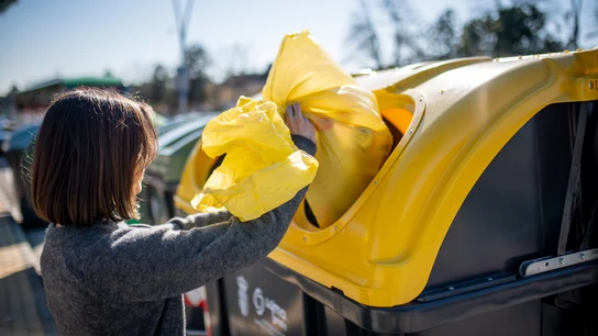 El reciclaje crece en España un año más: en 2022 reciclamos un 3,6% más que en 2021 El reciclaje crece en España un año más: en 2022 reciclamos un 3,6% más que en 2021