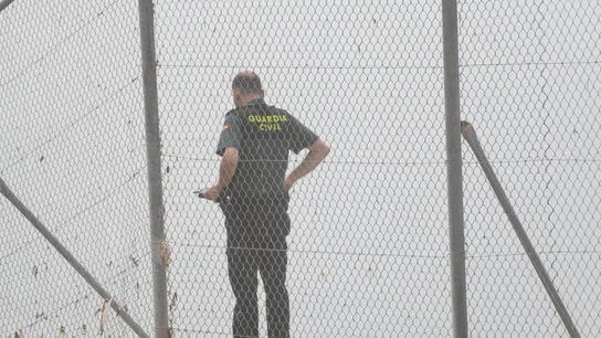 Hallan el cadáver de un joven inmigrante flotando en el puerto de Ceuta Hallan el cadáver de un joven inmigrante flotando en el puerto de Ceuta