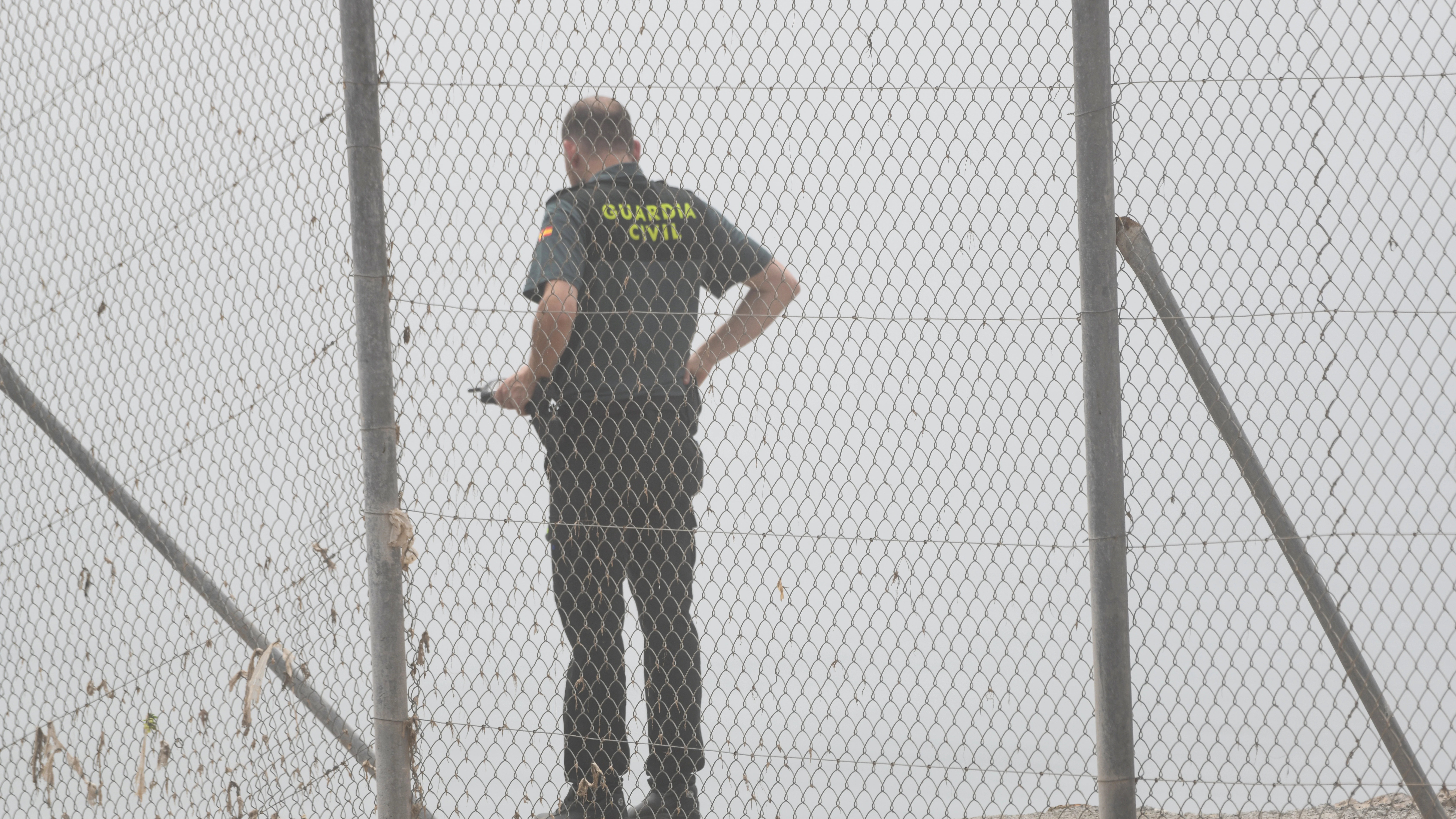 Hallan el cadáver de un joven inmigrante flotando en el puerto de Ceuta