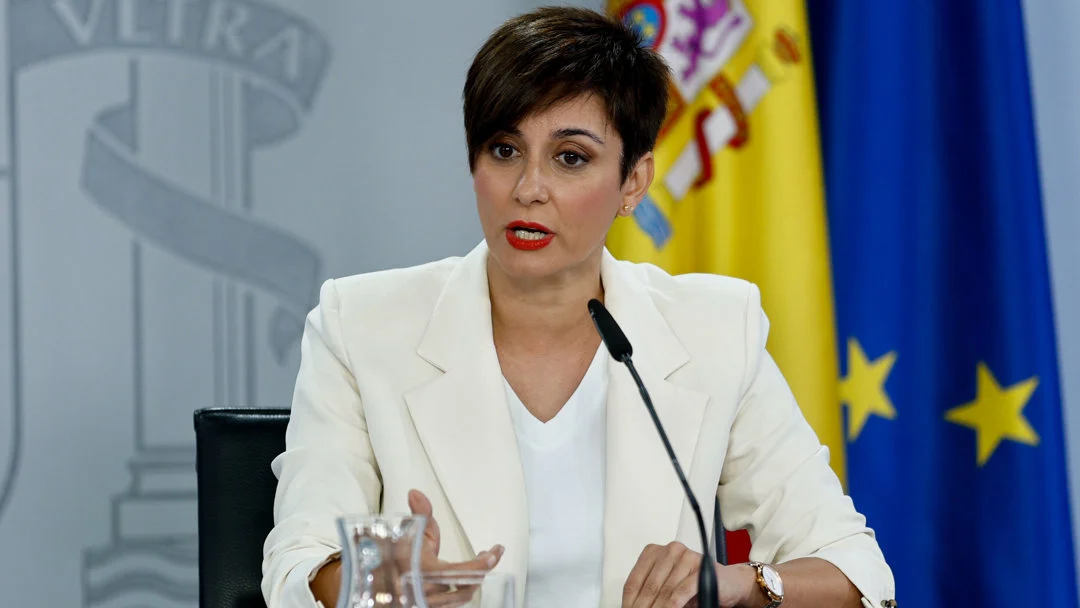 La portavoz del Gobierno y ministra de Política Territorial, Isabel Rodríguez durante la rueda de prensa celebrada este martes tras el Consejo de Ministros celebrado en el Palacio de La Moncloa.