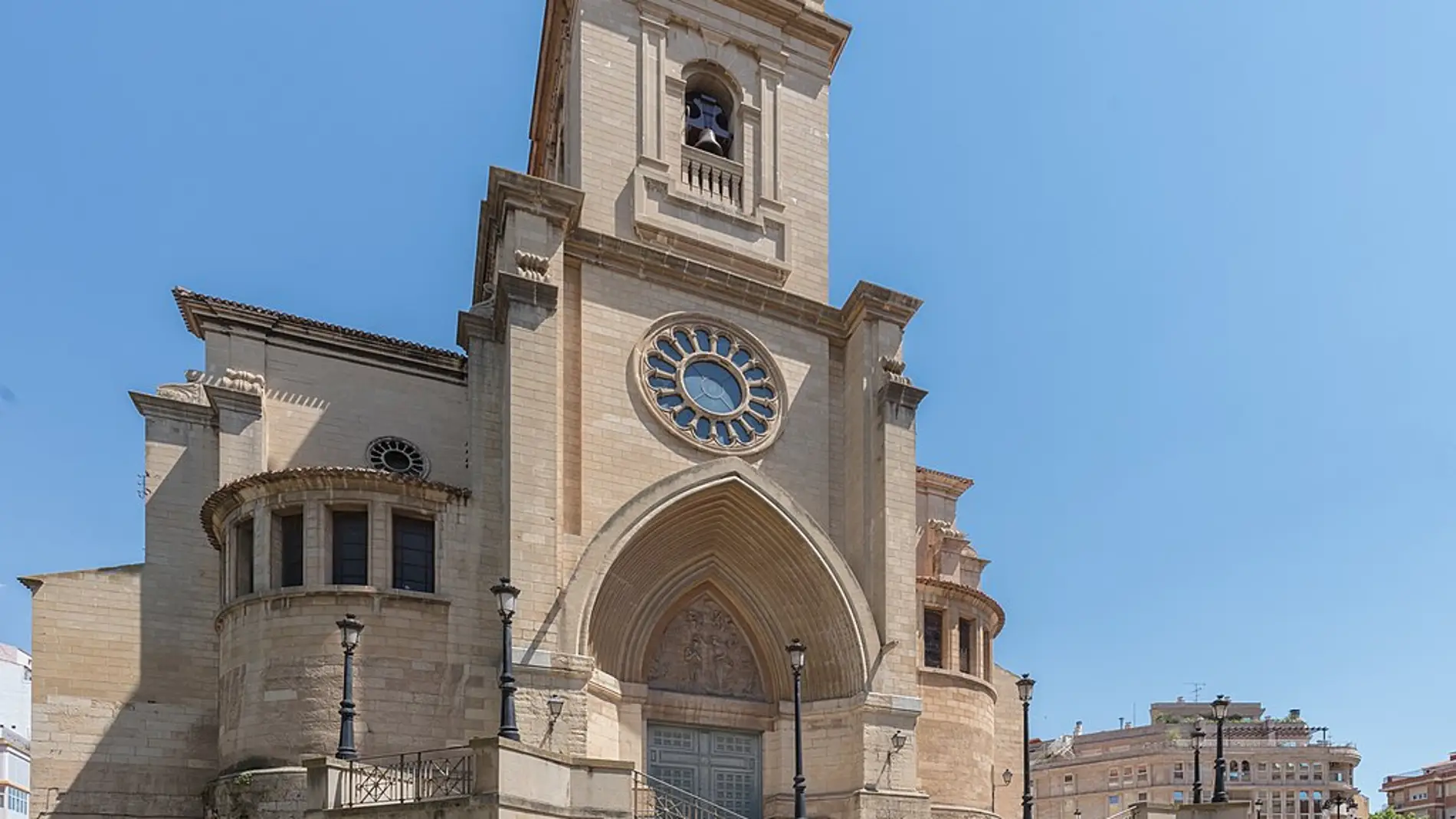 Catedral de San Juan Bautista de Albacete: ¿sabías que cuenta con dos portadas?
