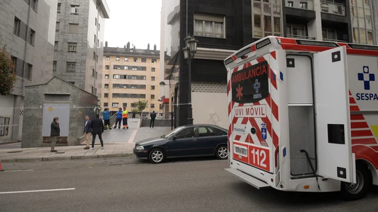 Las mellizas muertas en Oviedo subieron a un sexto piso desde el cuarto y se arrojaron al vacío Las mellizas muertas en Oviedo subieron a un sexto piso desde el cuarto y se arrojaron al vacío