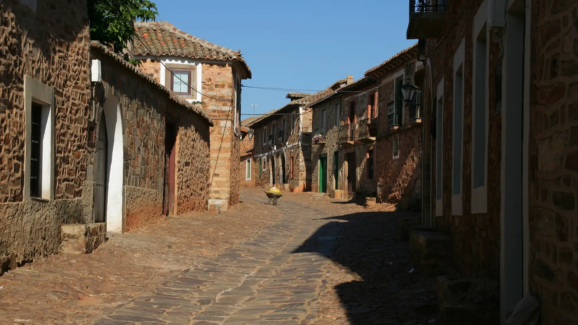 Así es Castrillo de los Polvazares, uno de los pueblos más bonitos de León