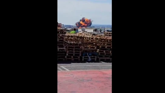 Un cazabombardero F18 se estrella en la base aérea de Zaragoza Un cazabombardero F18 se estrella en la base aérea de Zaragoza