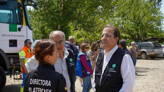 Begoña García Bernal, consejera de Agricultura, Desarrollo Rural, Población y Territorio de la Junta de Extremadura ha hecho un llamamiento para dar con él, o ellos. Ha hablado de incendio "claramente intencionado" por un "terrorista medioambiental". Begoña García Bernal, consejera de Agricultura, Desarrollo Rural, Población y Territorio de la Junta de Extremadura ha hecho un llamamiento para dar con él, o ellos. Ha hablado de incendio "claramente intencionado" por un "terrorista medioambiental".