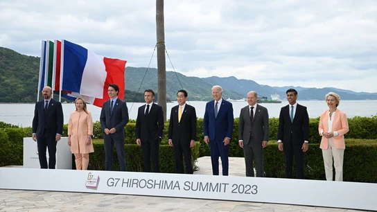 Los mandatarios que han asistido a la cumbre del G7 en Hiroshima: Charles Michel (pte. Consejo Europeo), Giorgia Melonia (Italia), Justin Trudeau (Canadá), Emmanuel Macron (Francia), Fumio Kishida (Japón), Joe Biden (EEUU), Olaf Scholz (Alemania), Rishi Sunak (Reino Unido), Ursula von der Leyen (pta. Comisión Europea). El G7 pide a China que "presione" a Rusia para poner fin a la guerra en Ucrania