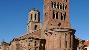 Iglesia de San Tirso de Sahagún: su historia y quienes están enterrados allí