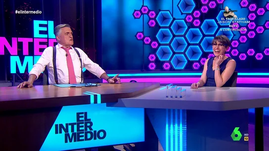 A Thais Villas se le estropea el micrófono en El Intermedio A Thais Villas se le estropea el micrófono en El Intermedio