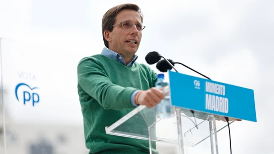 José Luis Martínez Almeida, en un mitin en Valdebebas José Luis Martínez Almeida, en un mitin en Valdebebas