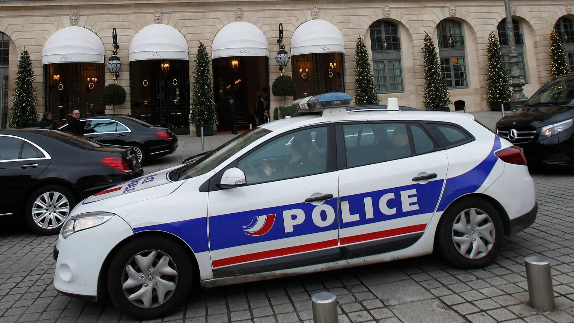 Imagen de archivo de un coche de policía en Francia.