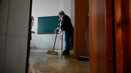 La DANA se ceba con Murcia con puntos que acumulan 100 litros en una hora y municipios en alerta roja por inundaciones La DANA se ceba con Murcia con puntos que acumulan 100 litros en una hora y municipios en alerta roja por inundaciones