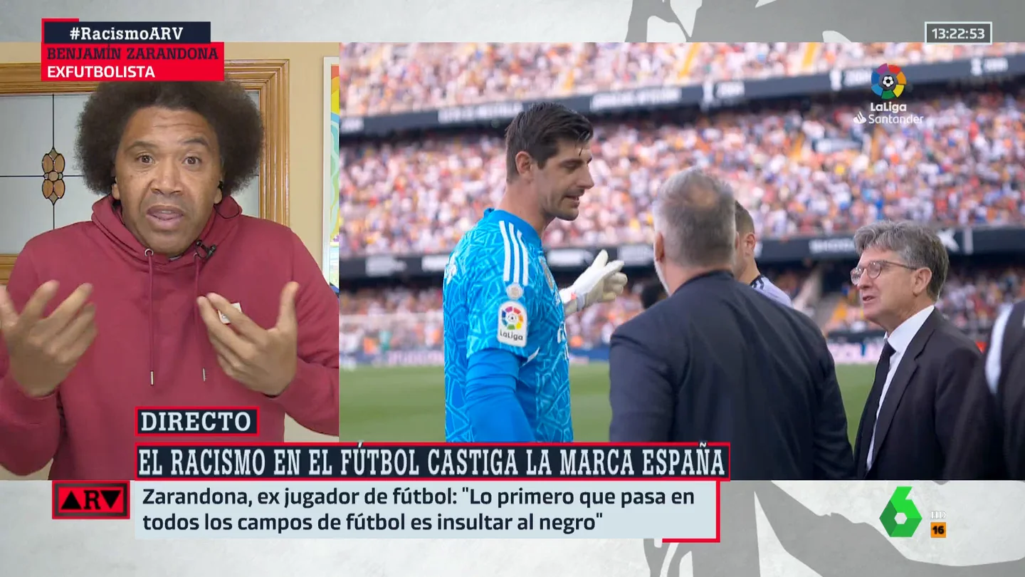 El exfutbolista Benjamín Zarandona reconoce que están "cansados" de escuchar "mira al negro" cada vez que van a un estadio El exfutbolista Benjamín Zarandona reconoce que están "cansados" de escuchar "mira al negro" cada vez que van a un estadio