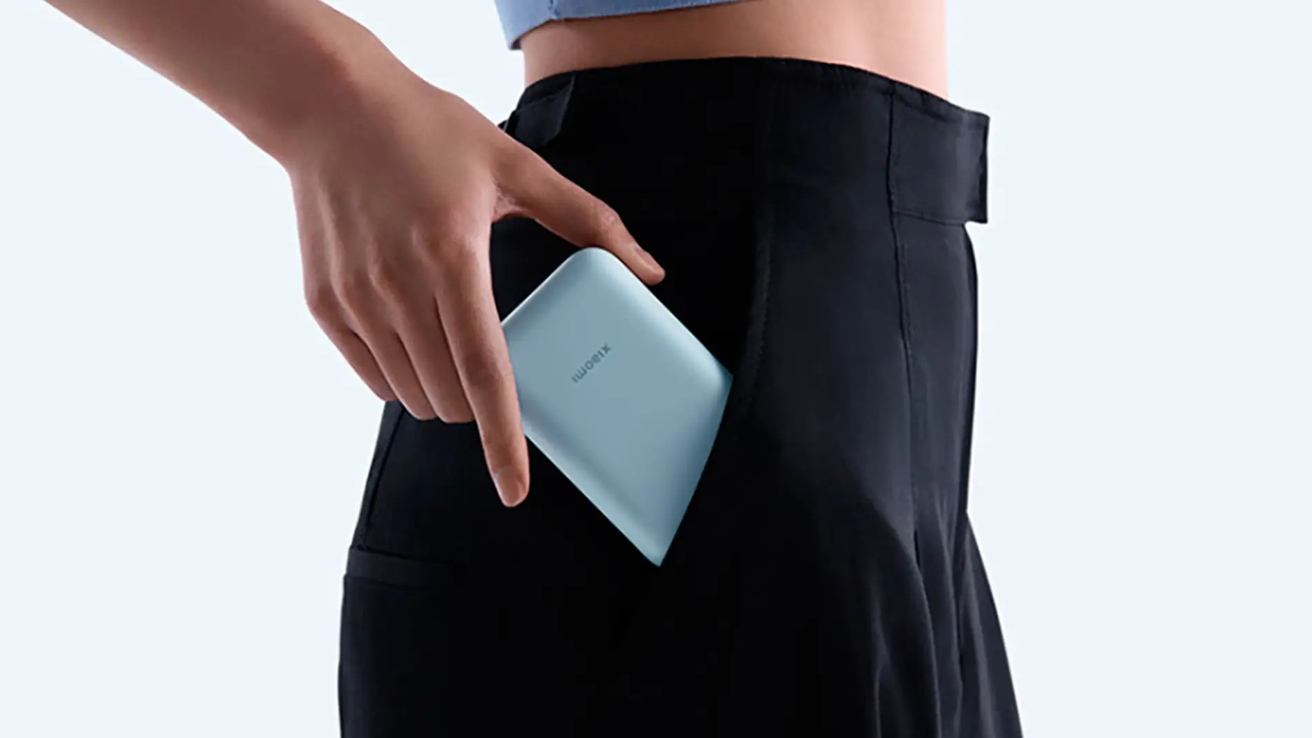 Con esta nueva batería externa de Xiaomi no tienes que llevar cables contigo