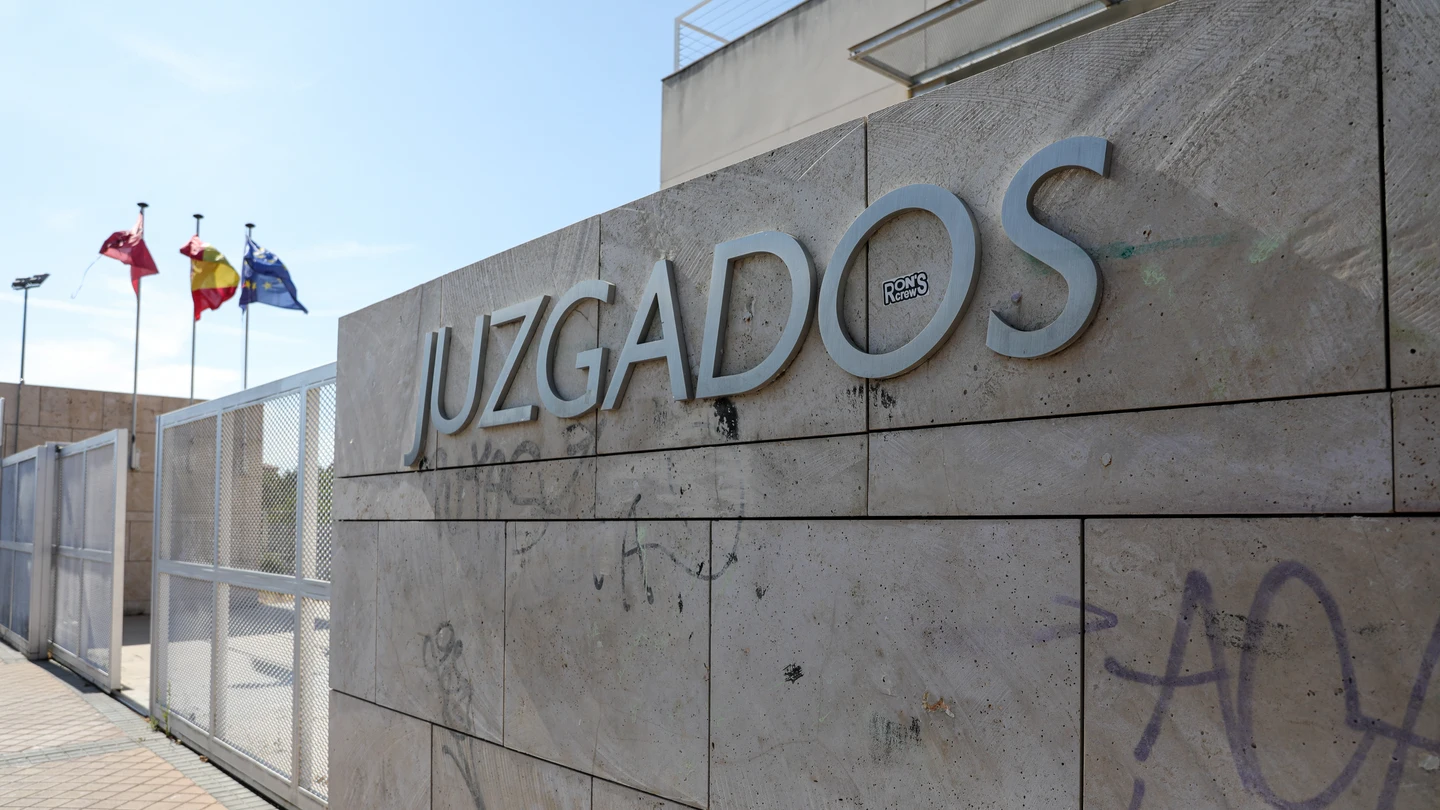 Fotografías de la fachada de los juzgados de Colmenar Viejo Fotografías de la fachada de los juzgados de Colmenar Viejo