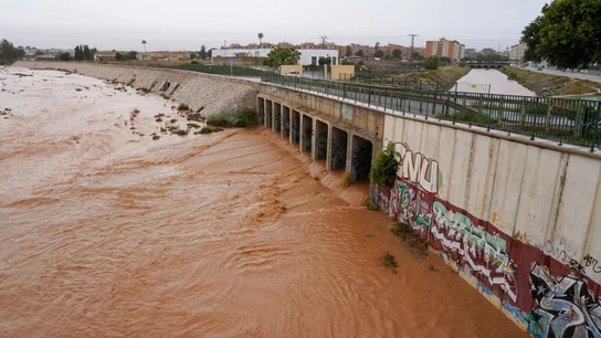 Precipitaciones de más de 100 litros provocan una decena de intervenciones, inundaciones y cortes de carretera en Cartagena.  Precipitaciones de más de 100 litros provocan una decena de intervenciones, inundaciones y cortes de carretera en Cartagena.