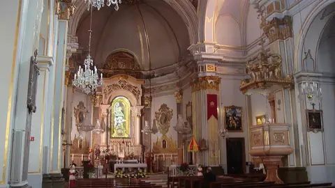 Interior de la Basílica de la Virgen de Lledó Interior de la Basílica de la Virgen de Lledó