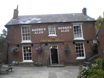 The Crooked House, la historia del pub inclinado de Dudley 
