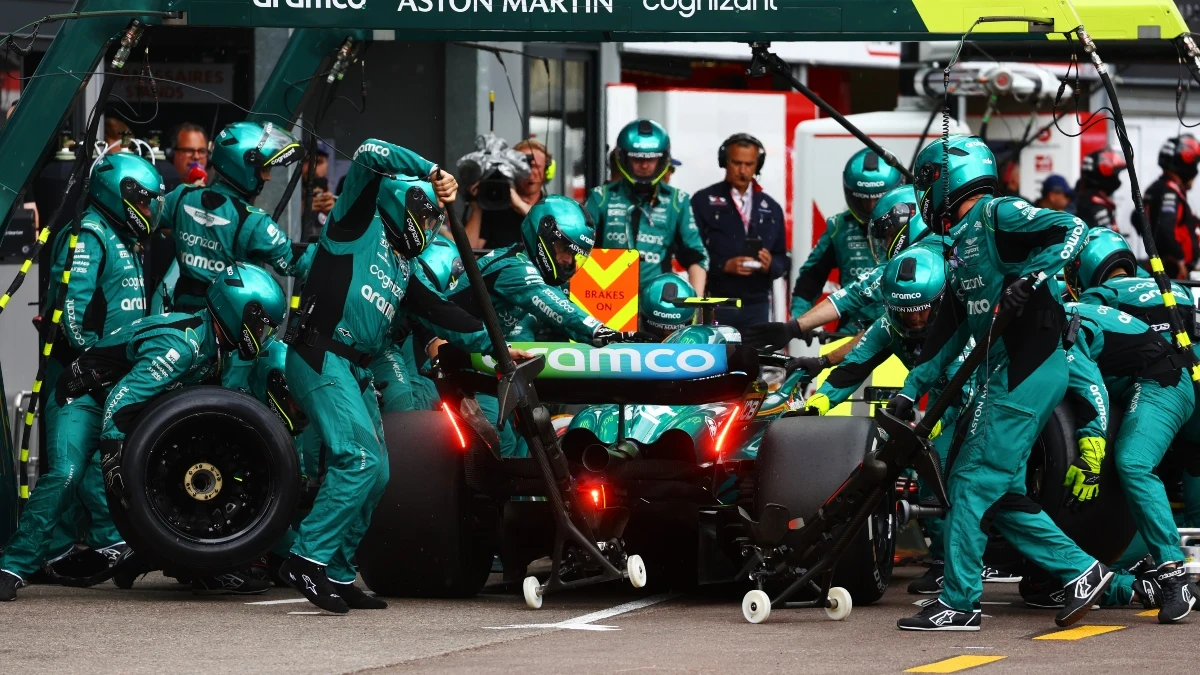 Fernando Alonso, en una parada en boxes